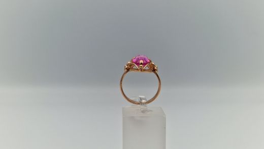 Zelta gredzens ar koraļļi, 5.06 g, izm. 17.5