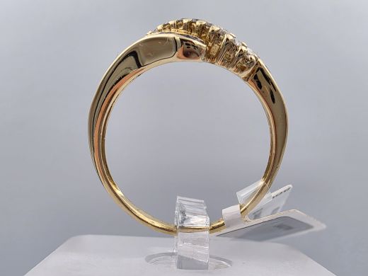 Gold ring with diamond and sapphire, 3.68 g, size 18
