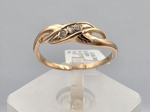 Gold ring with zircon