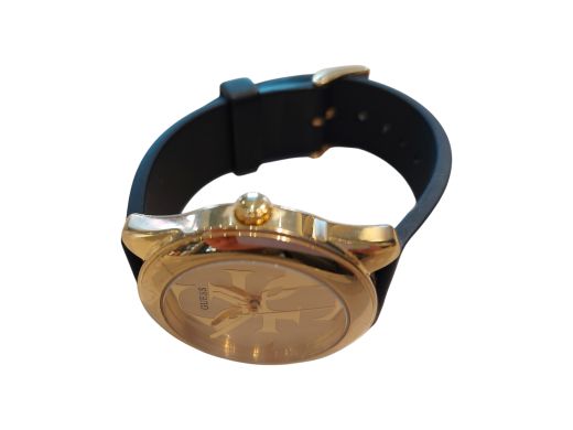 Guess W0911L3