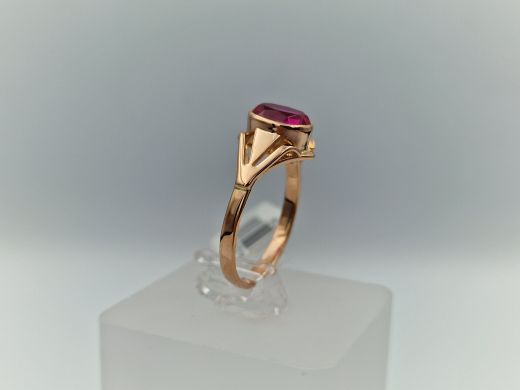 Zelta gredzens ar koraļļi, 2.68 g, izm. 17