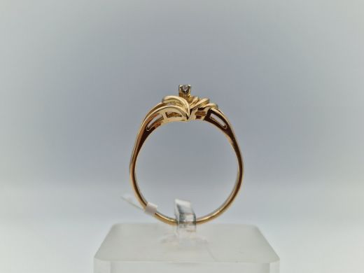 Zelta gredzens ar briljantu, 2.71 g, izm. 19