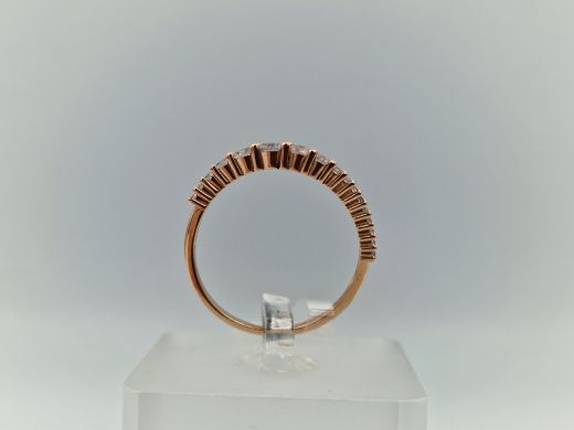 Золотое кольцо с цирконом, 2.4 г, разм. 18.5