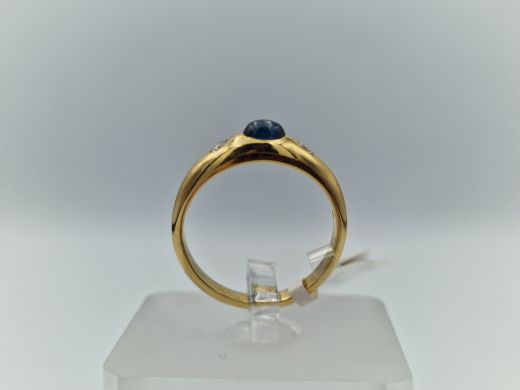Zelta gredzens ar briljantu un safīru, 4.38 g, izm. 17.5