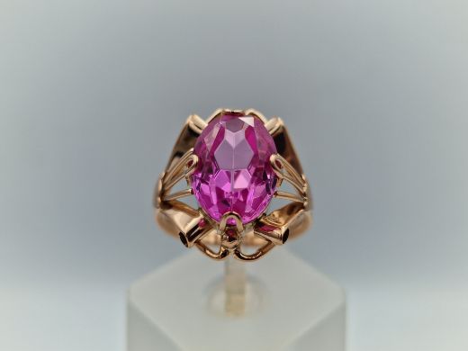 Zelta gredzens ar koraļļi, 6.64 g, izm. 19