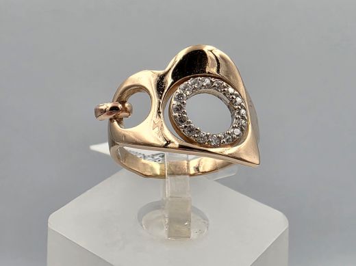 Gold ring with zircon
