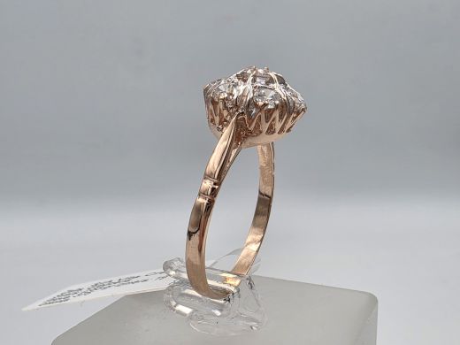 Золотое кольцо с цирконом, 2.83 г, разм. 19