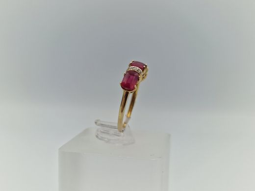 Zelta gredzens ar briljantu un smaragdu, 1.97 g, izm. 17.2