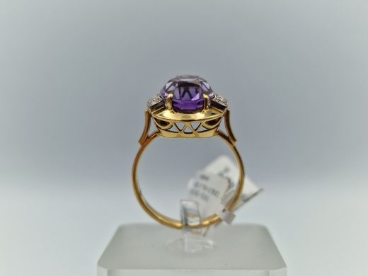 Zelta gredzens ar ametistu, 5.68 g, izm. 18