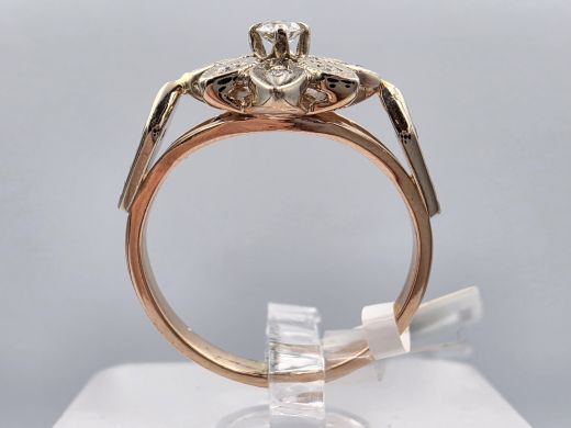 Gold ring with diamond, 3.34 g, size 15.5