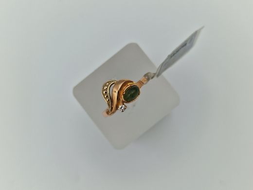 Zelta gredzens ar nefrītu, 3.12 g, izm. 17.2