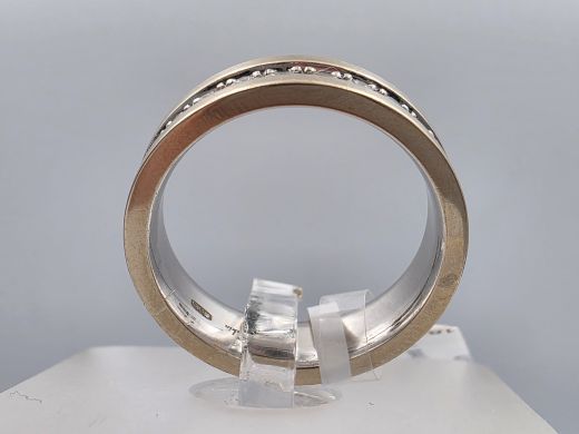 Gold ring with diamond, 7.05 g, size 17