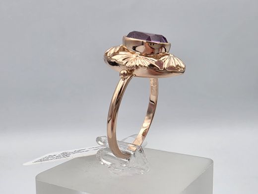 Zelta gredzens ar koraļļi, 4.26 g, izm. 19.5