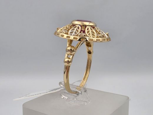 Золотое кольцо с цирконом, 3.93 г, разм. 20