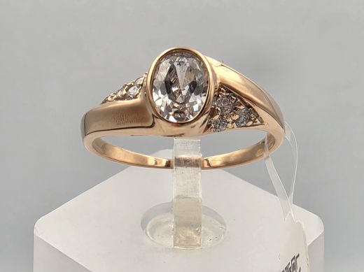 Gold ring with zircon, 2.43 g, size 18.5