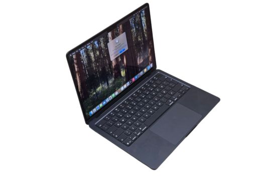 Apple Macbook Air A3240 256 gb