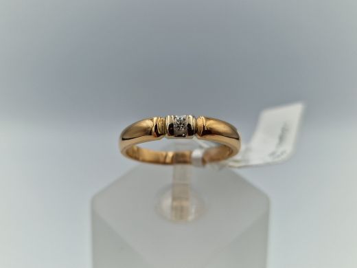 Zelta gredzens ar briljantu, 2.67 g, izm. 17
