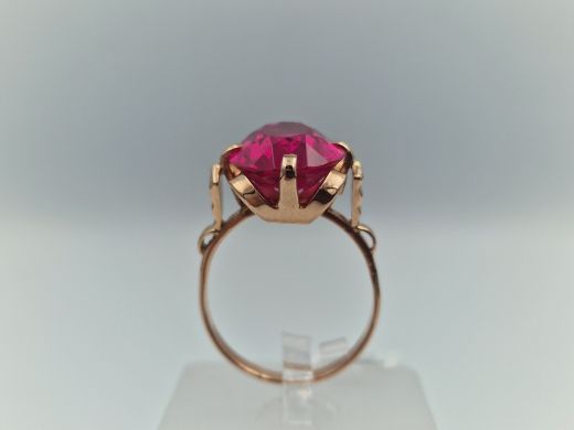 Zelta gredzens ar koraļļi, 6.82 g, izm. 18.5