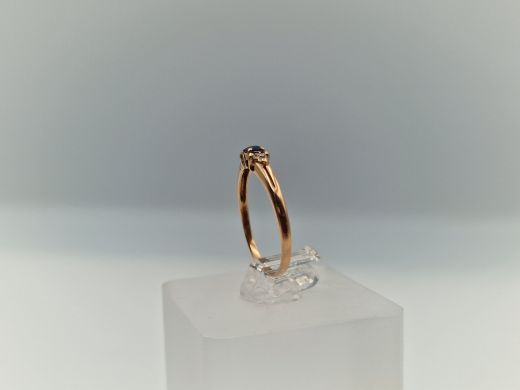 Zelta gredzens ar briljantu un safīru, 1.04 g, izm. 16.2