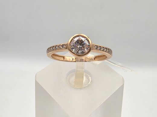 Золотое кольцо с цирконом, 2.16 г, разм. 17.5