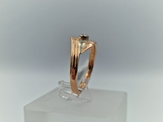 Zelta gredzens ar briljantu, 3.23 g, izm. 17.5