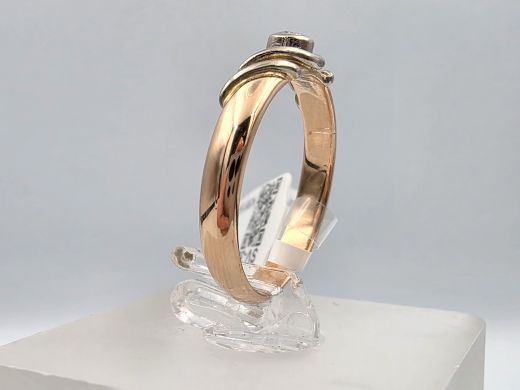 Gold ring with diamond, 2.62 g, size 17
