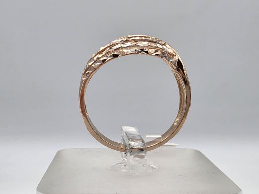 Золотое кольцо, 3.04 г, разм. 18