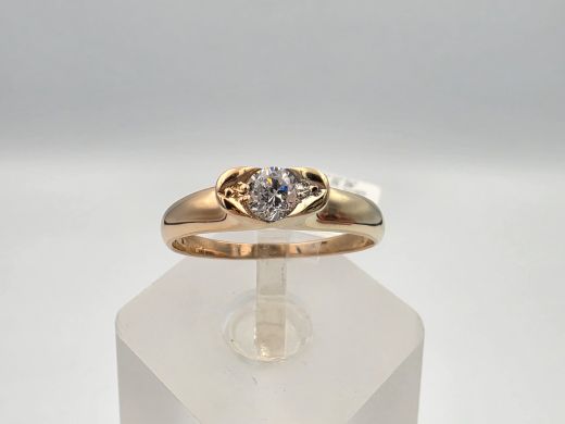 Gold ring with zircon, 2.07 g, size 18