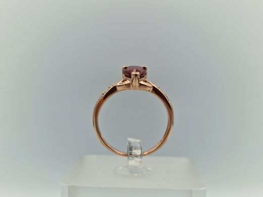 Zelta gredzens ar briljantiem un granātiem, 1.8 g, izm. 16.5