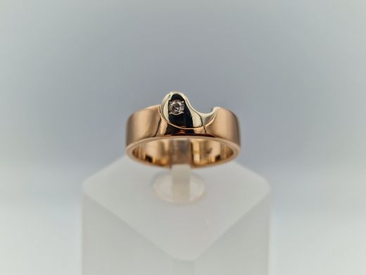 Zelta gredzens ar briljantiem, 4.49 g, izm. 15.2