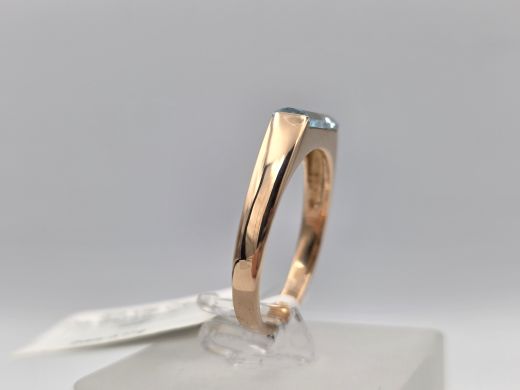 Золотое кольцо с топазом, 3.17 г, разм. 19