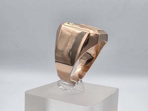 Золотое кольцо, 8.1 г, разм. 20