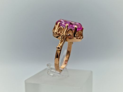 Zelta gredzens ar koraļļi, 6.13 g, izm. 18