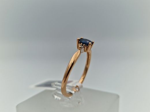 Zelta gredzens ar briljantiem un safīriem, 1.74 g, izm. 16.8