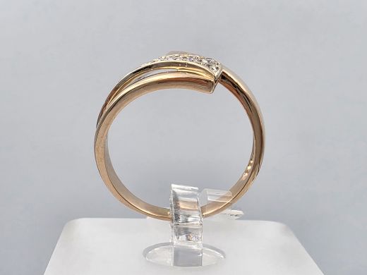 Gold ring with zircon, 3.58 g, size 17
