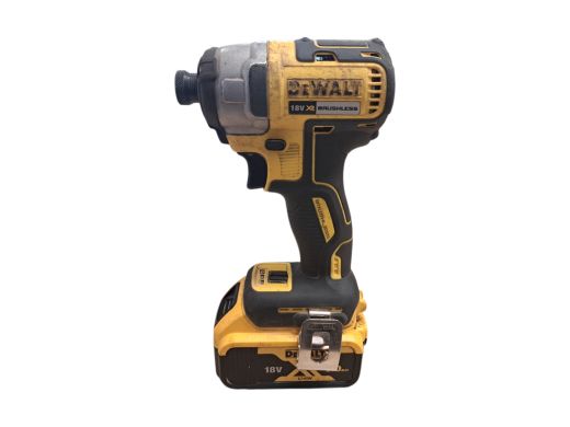 DeWAlt DCF887 