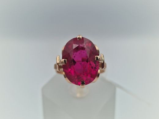 Zelta gredzens ar koraļļi, 6.82 g, izm. 18.5