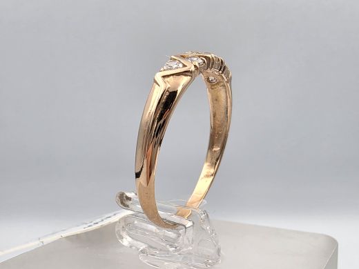 Gold ring with zircon, 1.50 g, size 17.5