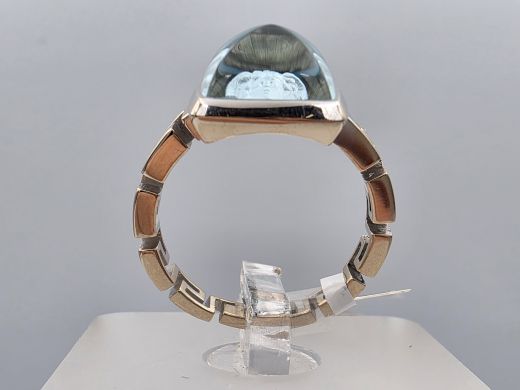 Gold ring with topaz, 6.28 g, size 16.8