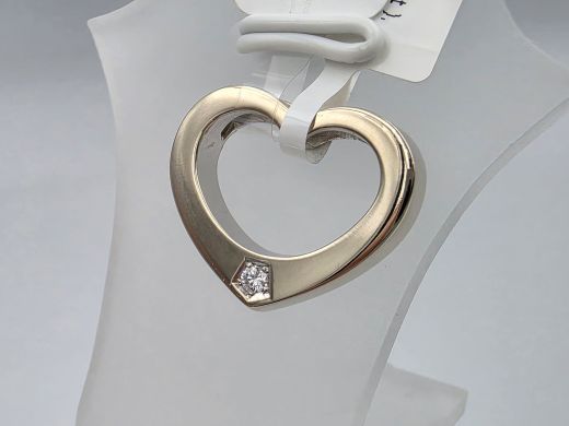 Gold pendant with diamond, 2.20 g