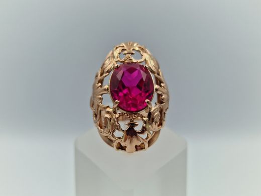 Zelta gredzens ar koraļļi, 6.92 g, izm. 16