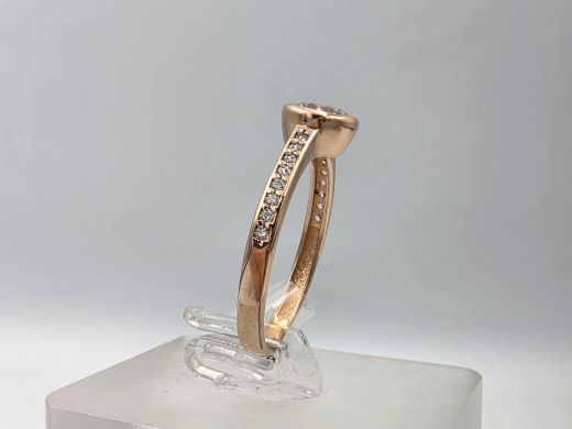 Золотое кольцо с цирконом, 2.16 г, разм. 17.5