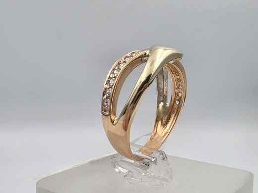 Золотое кольцо, 3.83 г, разм. 18.5