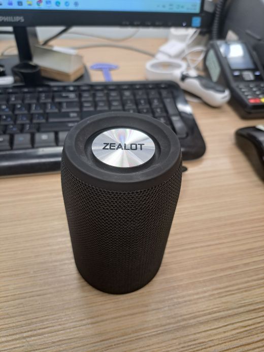 Zealot S32