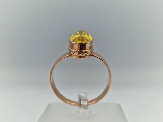 Zelta gredzens ar koraļļi, 4.91 g, izm. 19.5