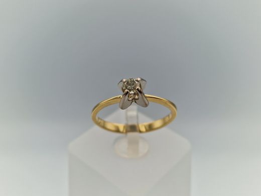 Zelta gredzens ar briljantiem, 2.42 g, izm. 17.5