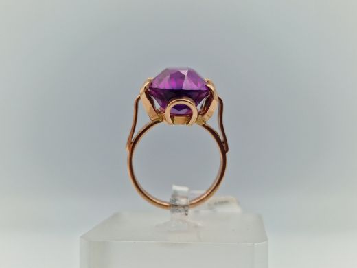 Zelta gredzens ar koraļļi, 6.53 g, izm. 16