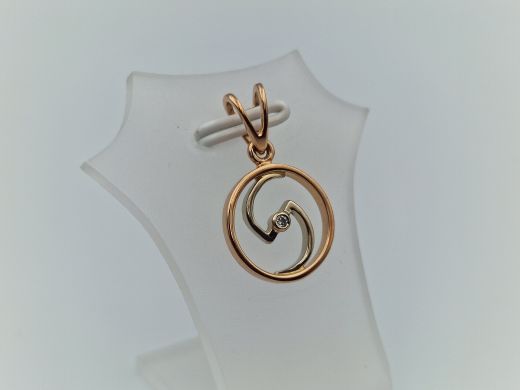 Zelta kulons ar briljantiem, 1.92 g