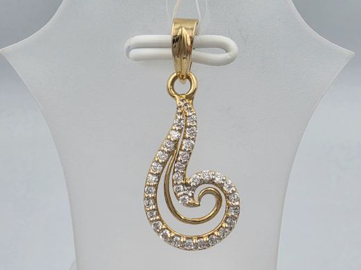Gold pendant with diamonds
