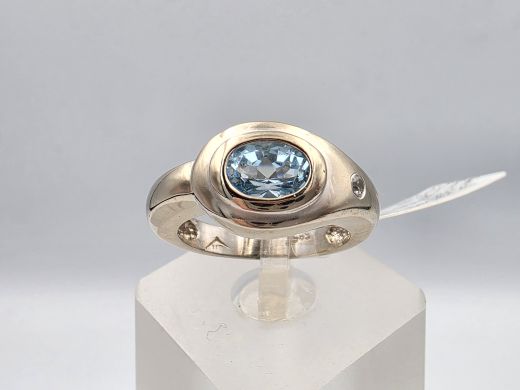 Золотое кольцо, 5.22 г, разм. 17